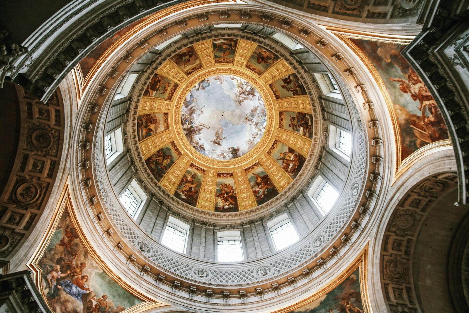 Blick auf die Kuppel des Musée de l'Armée und Napoleon-Grab